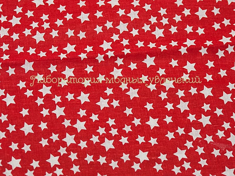 Ткань белые звезды на красном